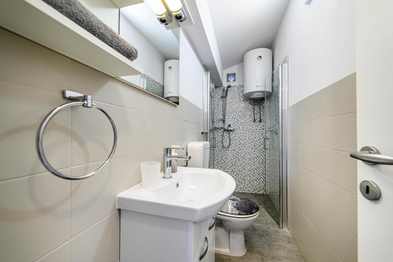 Apartman More Σίμπενικ Εξωτερικό φωτογραφία