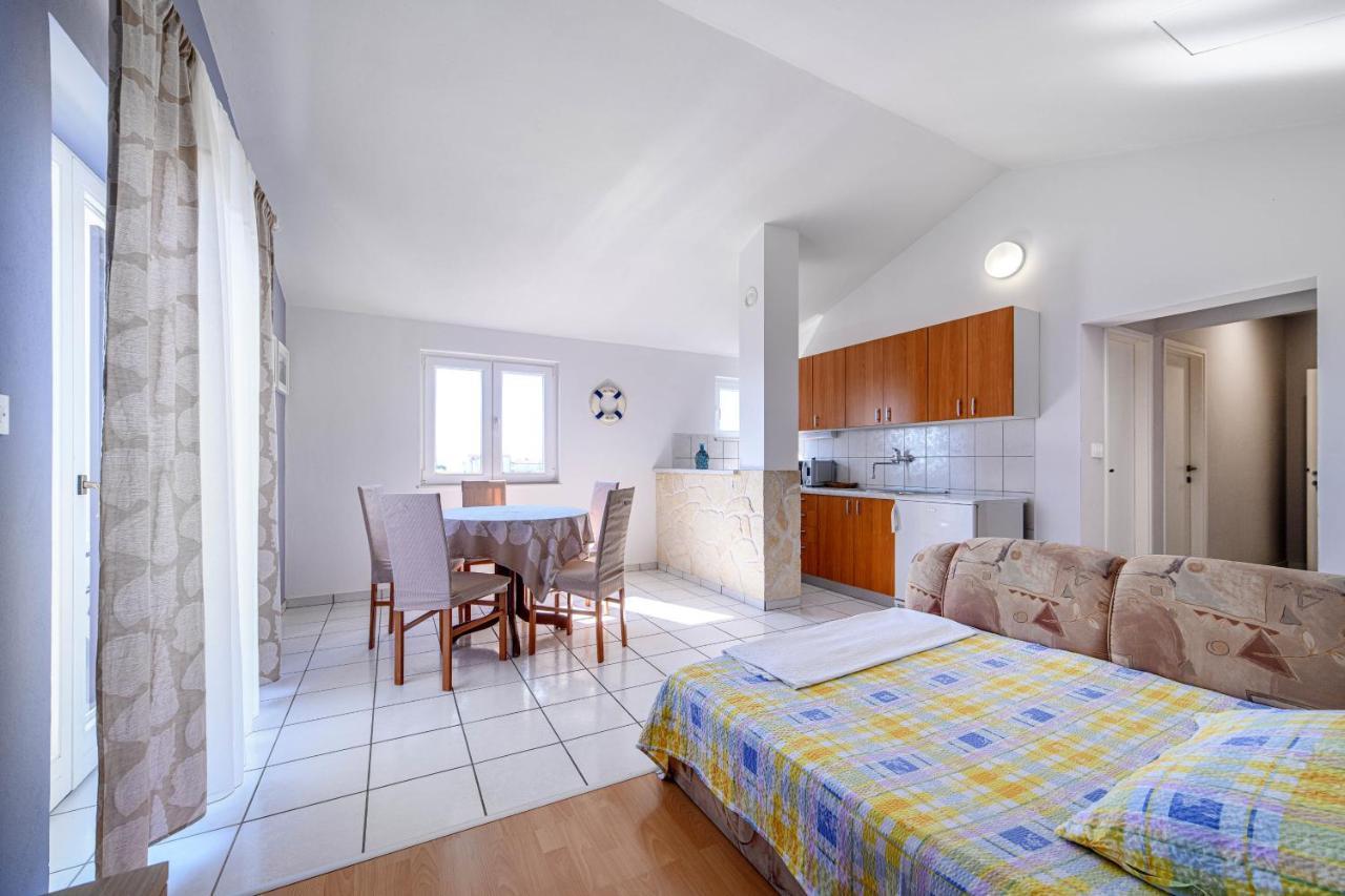 Apartman More Σίμπενικ Εξωτερικό φωτογραφία
