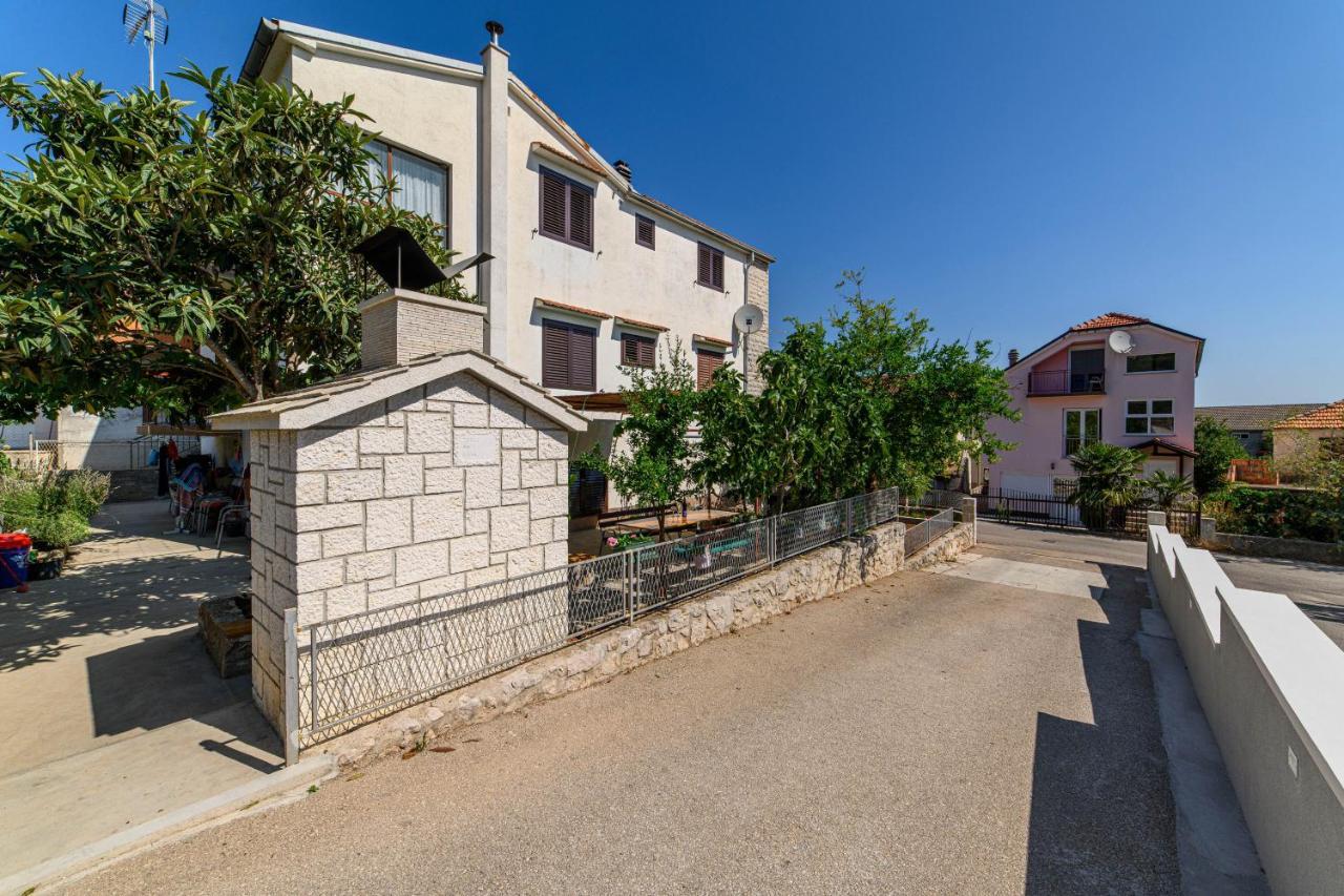 Apartman More Σίμπενικ Εξωτερικό φωτογραφία