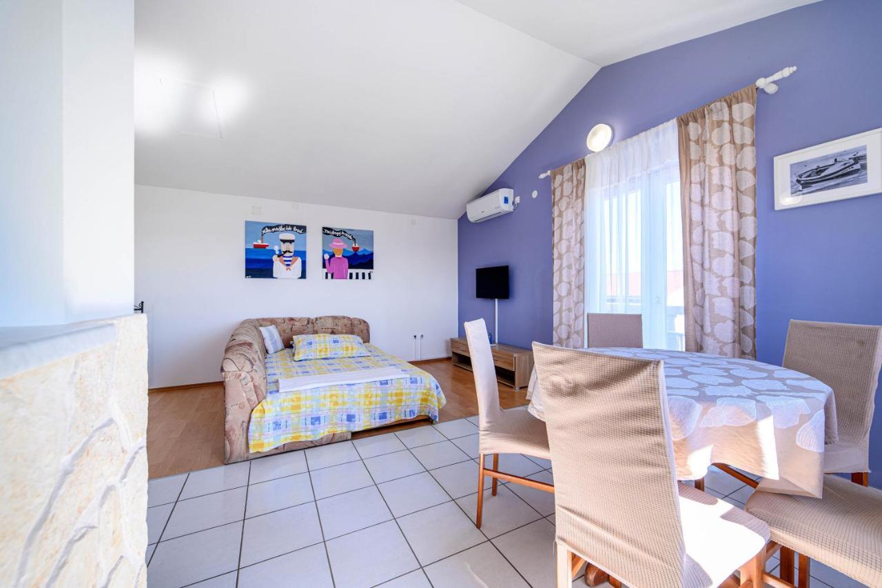 Apartman More Σίμπενικ Εξωτερικό φωτογραφία