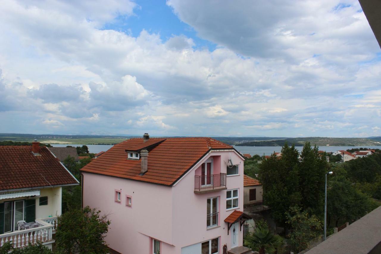 Apartman More Σίμπενικ Εξωτερικό φωτογραφία